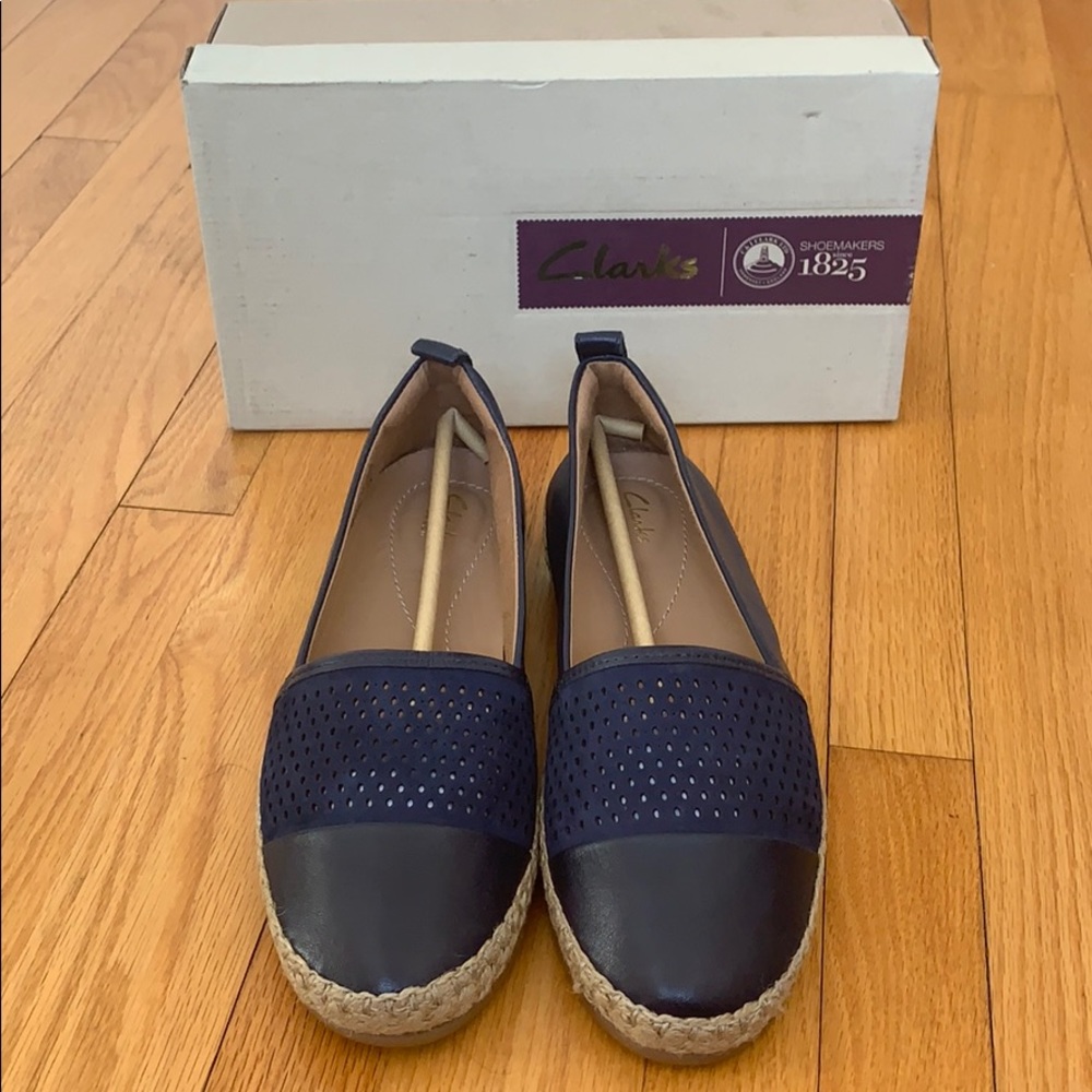 Clarks Reeney Leather Flats Navy 9.5